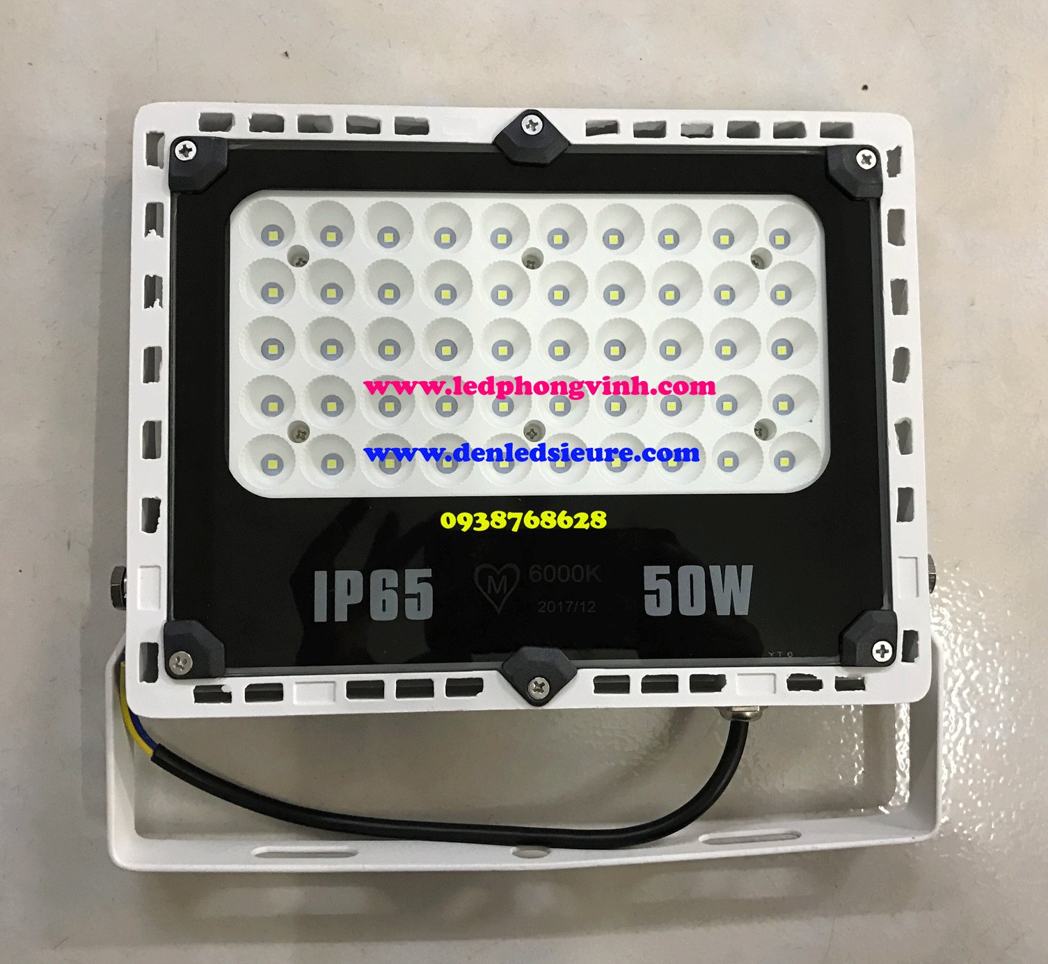 Đèn pha led 50W dạng tổ ong