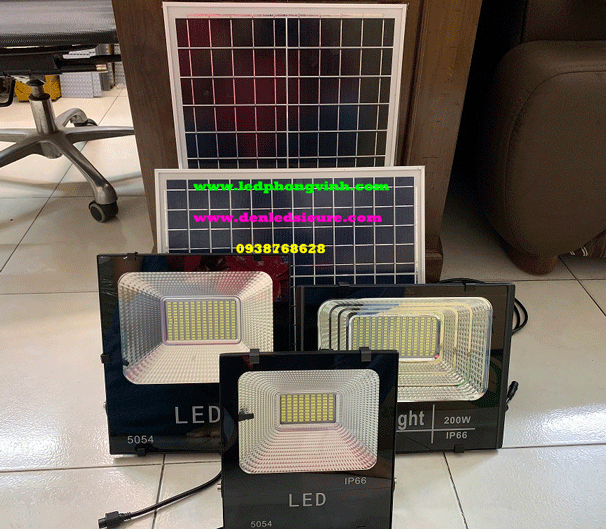 ĐÈN PHA NĂNG LƯỢNG SOLAR 100W 